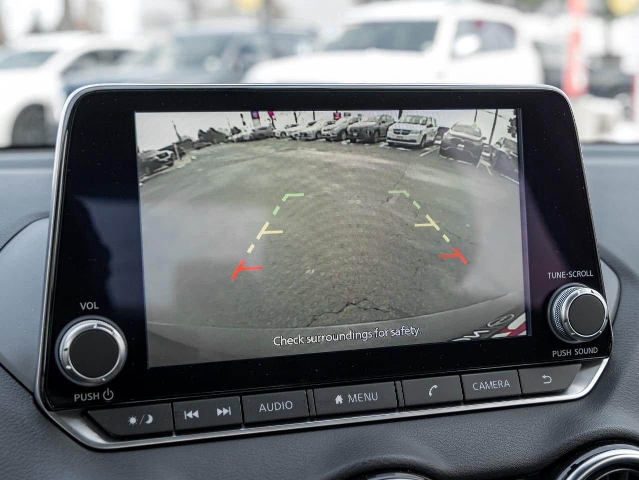 2025 Nissan Sentra SV Photo