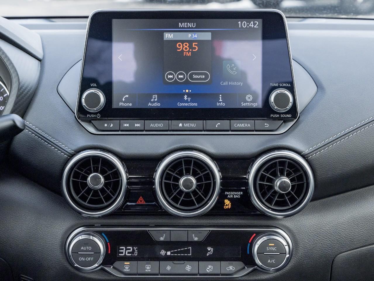 2025 Nissan Sentra SV Photo