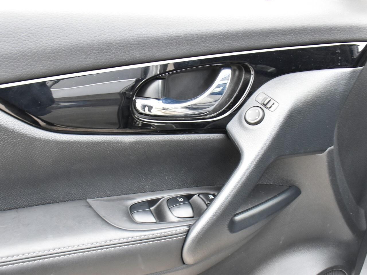 2023 Nissan Qashqai AWD SV CVT, APPLE CARPLAY, HEATED SEATS Photo