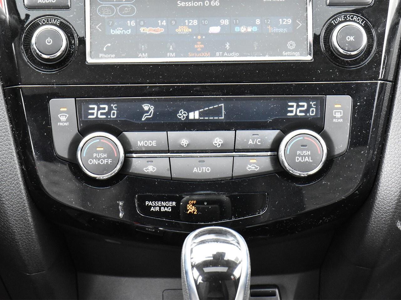 2023 Nissan Qashqai AWD SV CVT, APPLE CARPLAY, HEATED SEATS Photo