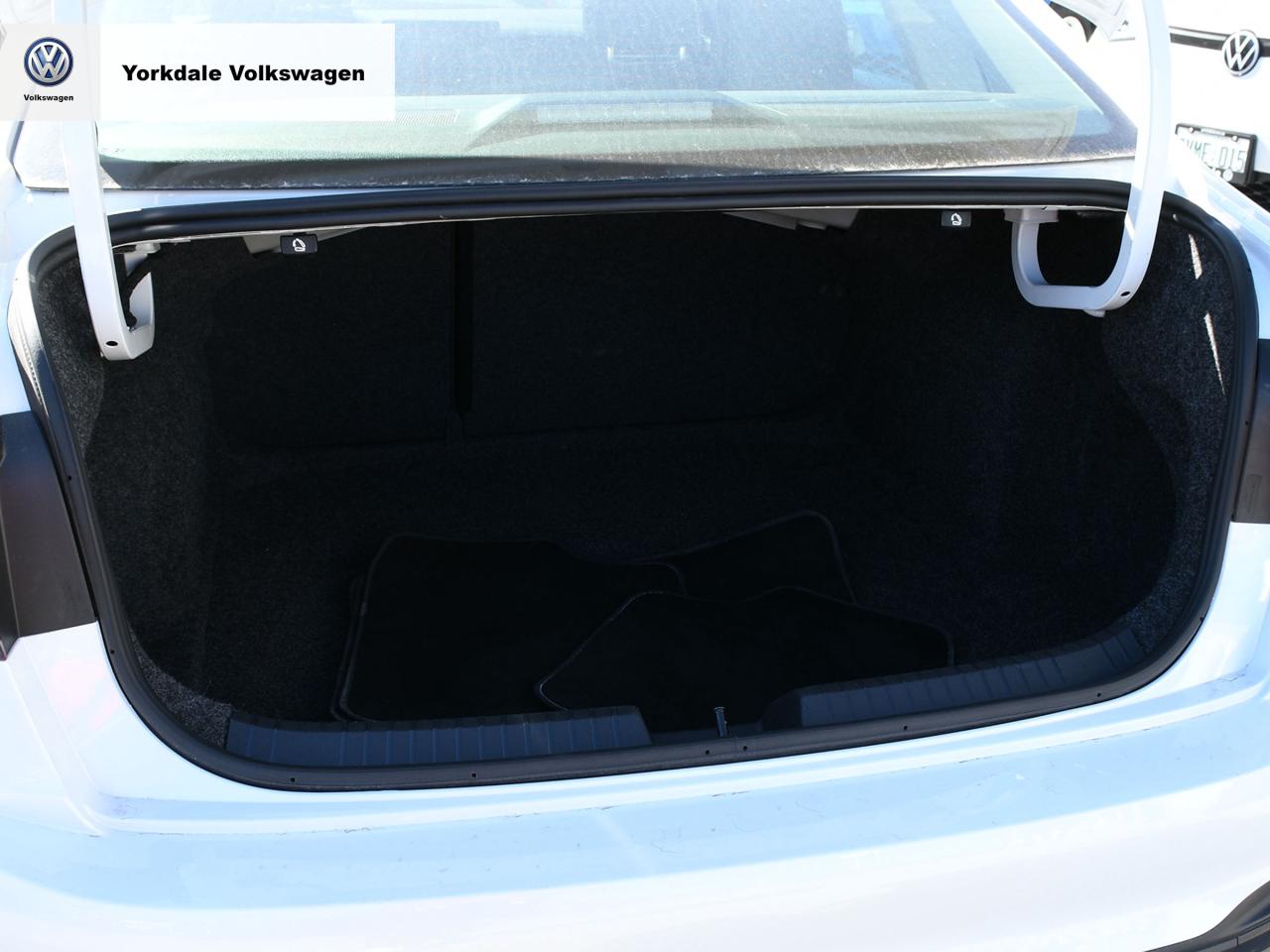 2025 Volkswagen Jetta  Photo