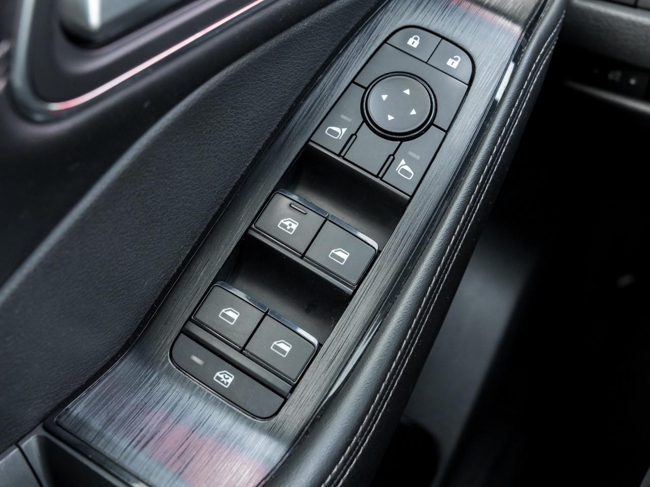 2021 Nissan Rogue SV Photo