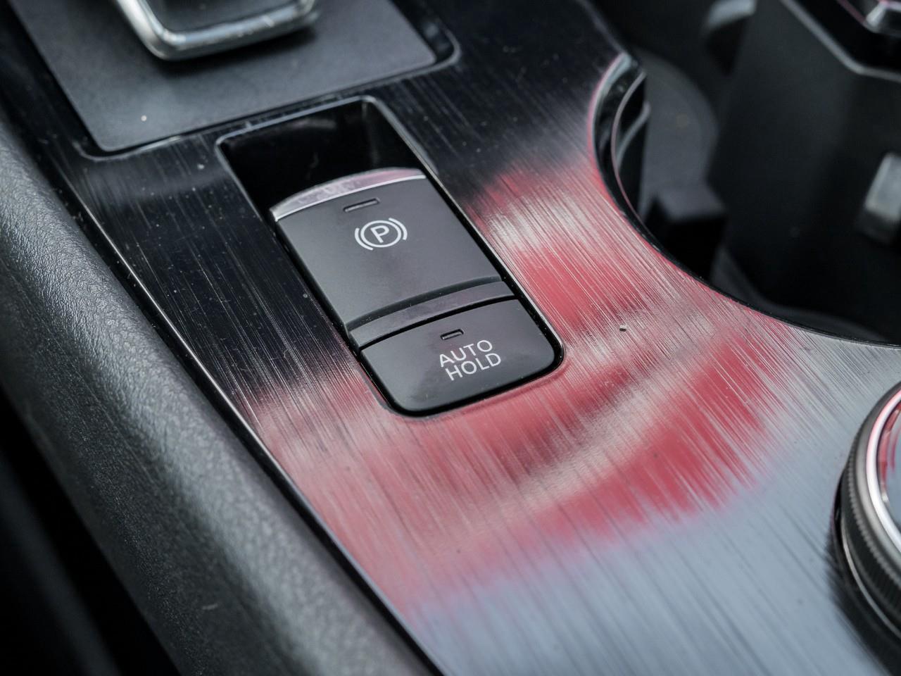 2021 Nissan Rogue SV Photo