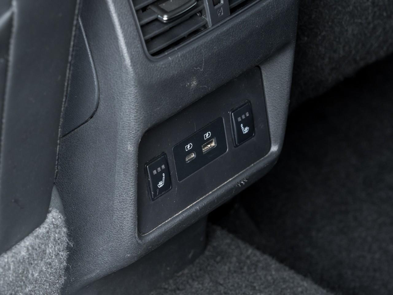 2021 Nissan Rogue SV Photo