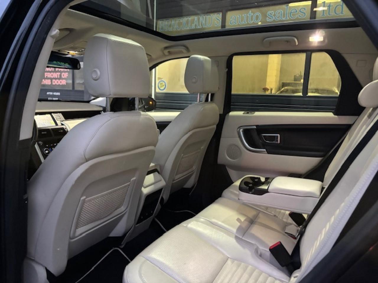 2016 Land Rover Discovery Sport AWD HSE LUXURY, PANO ROOF, NAVI, LOADED UP!! Photo