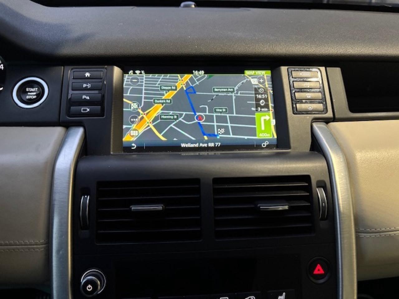 2016 Land Rover Discovery Sport AWD HSE LUXURY, PANO ROOF, NAVI, LOADED UP!! Photo