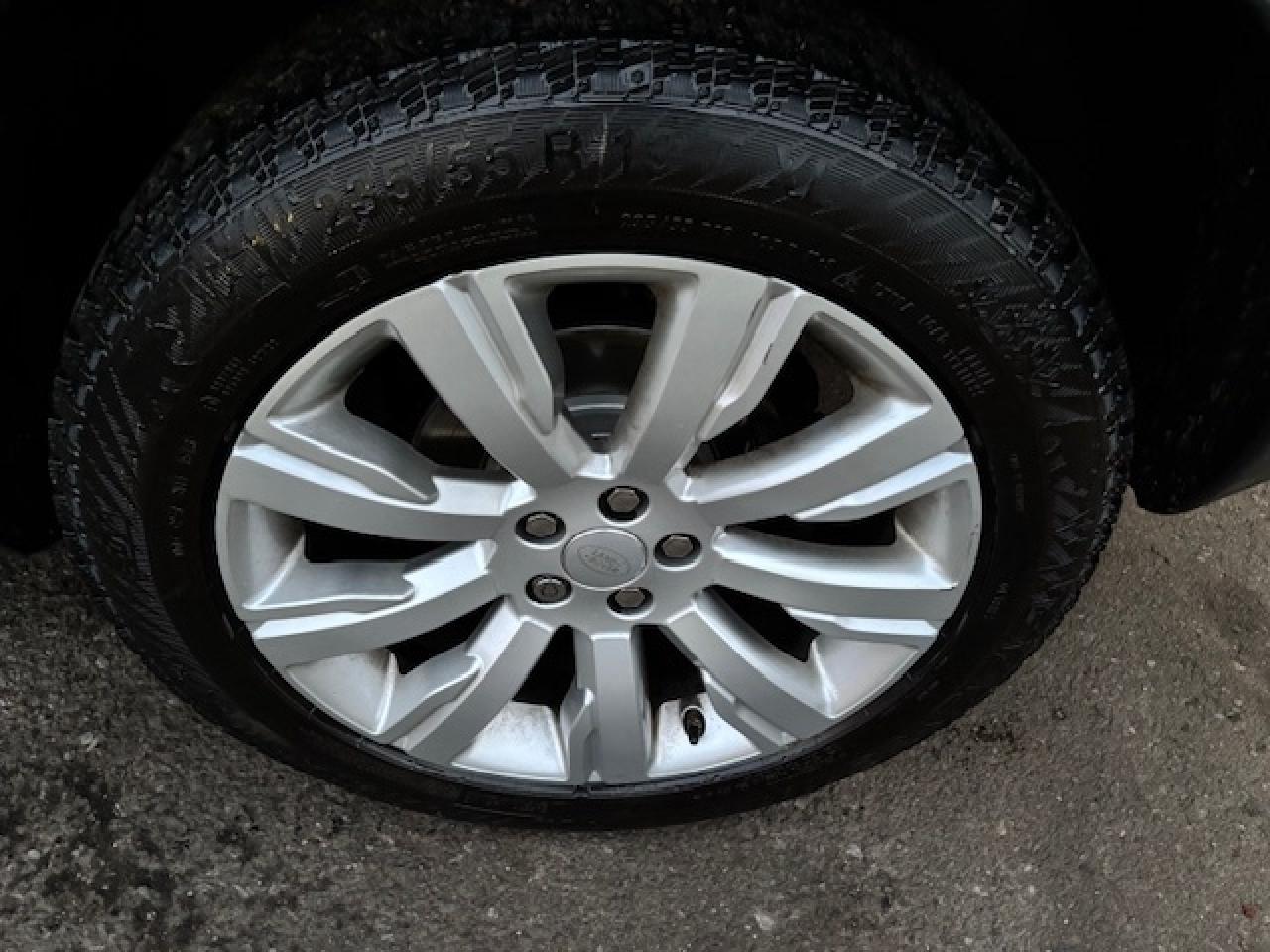 2016 Land Rover Discovery Sport AWD HSE LUXURY, PANO ROOF, NAVI, LOADED UP!! Photo