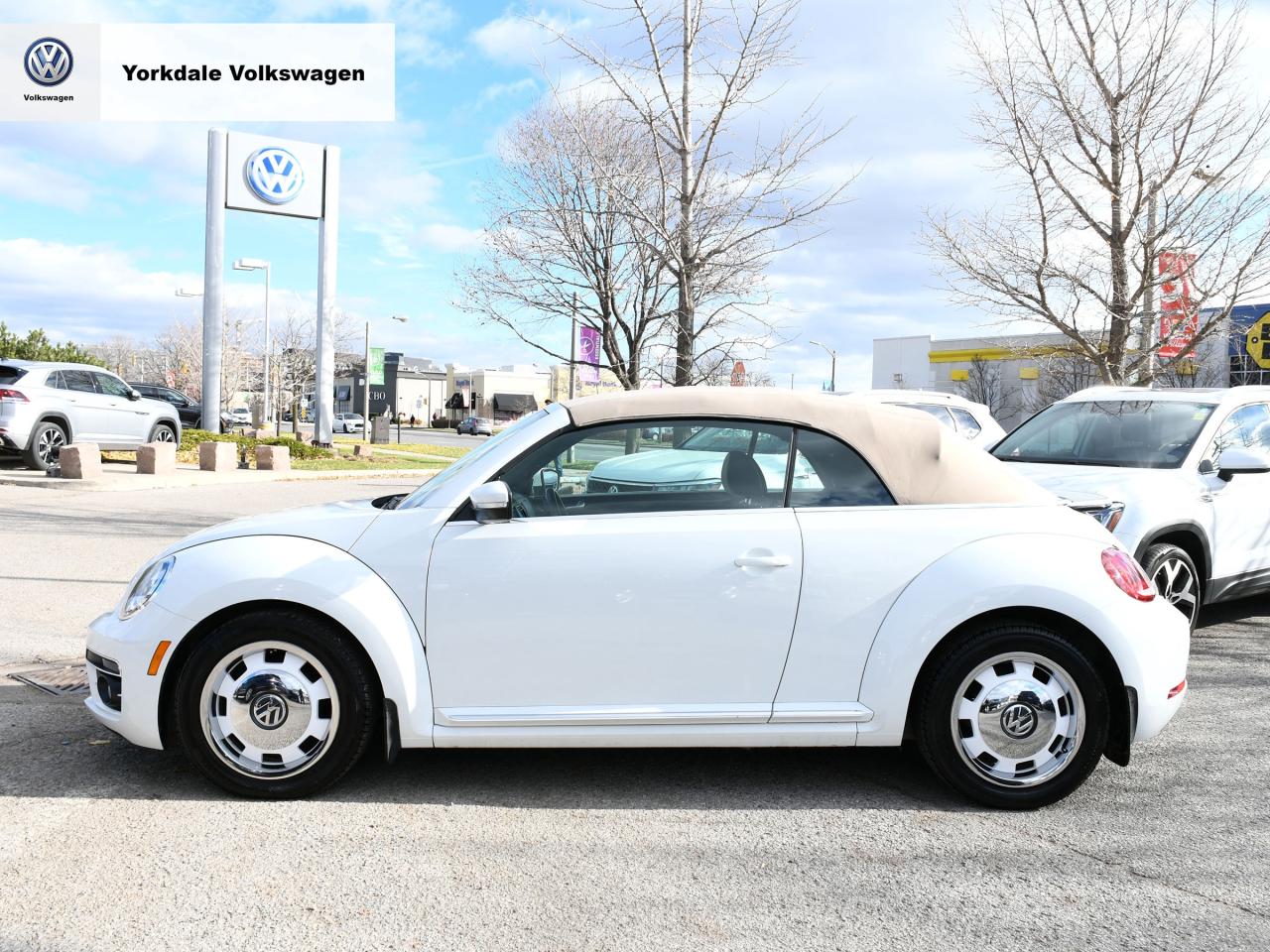 2018 Volkswagen Beetle Convertible Trendline Photo