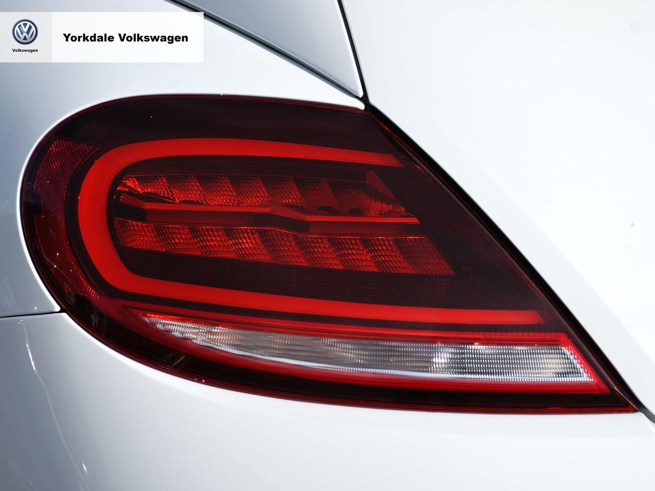 2018 Volkswagen Beetle Convertible Trendline Photo