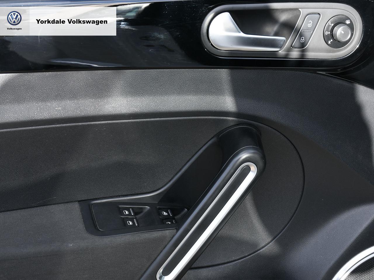 2018 Volkswagen Beetle Convertible Trendline Photo