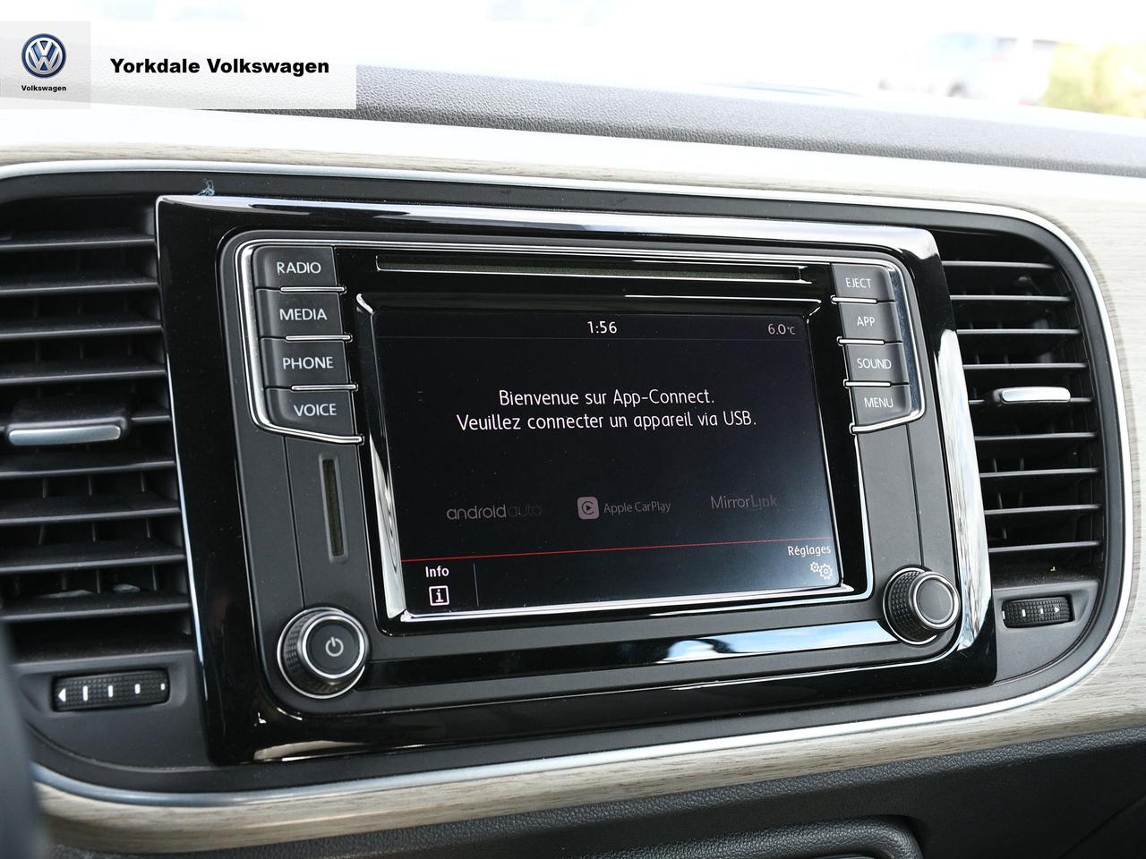 2018 Volkswagen Beetle Convertible Trendline Photo