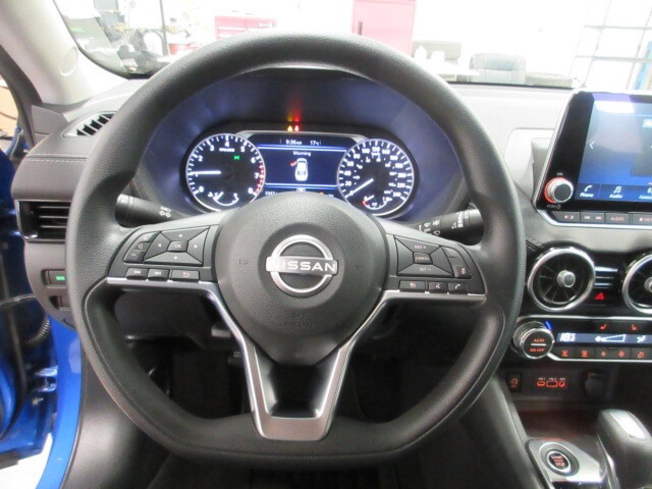 2024 Nissan Sentra SV, HTD. SEATS APPLE/ANDROID, BT, CAMERA, 3K! Photo