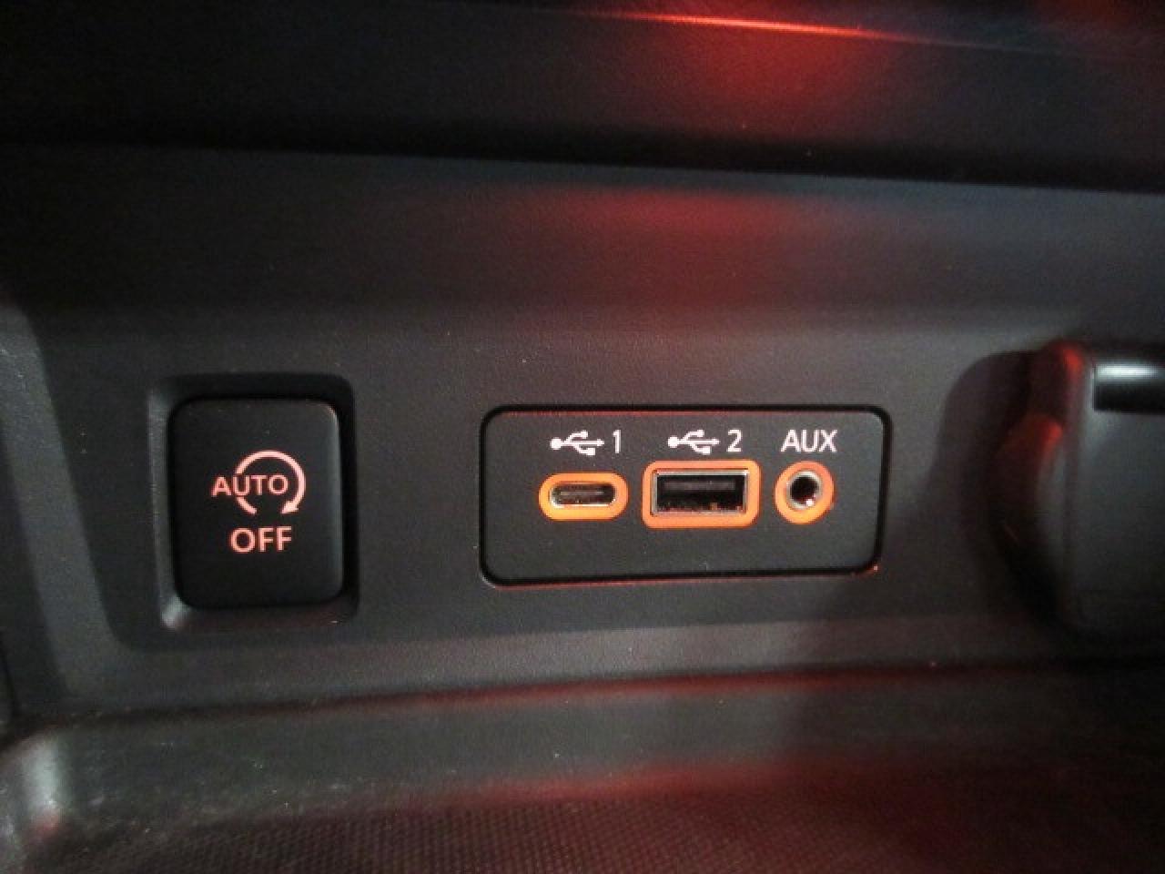 2024 Nissan Sentra SV, HTD. SEATS APPLE/ANDROID, BT, CAMERA, 3K! Photo