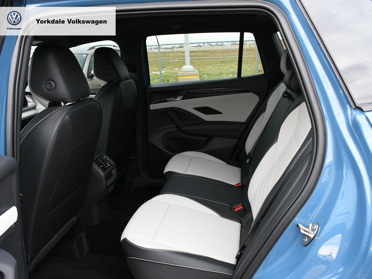 2025 Volkswagen Tiguan  Photo