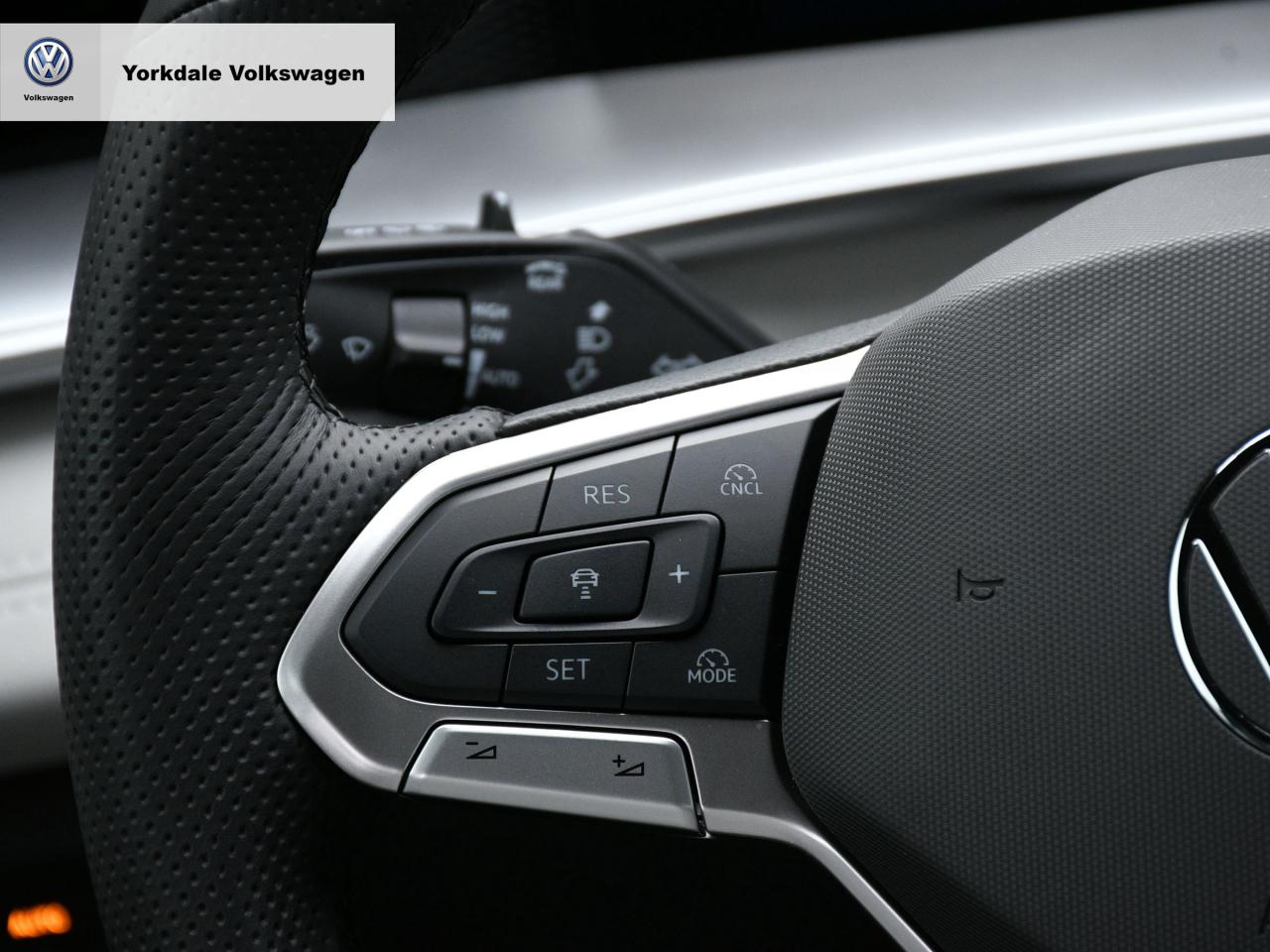 2025 Volkswagen Tiguan  Photo