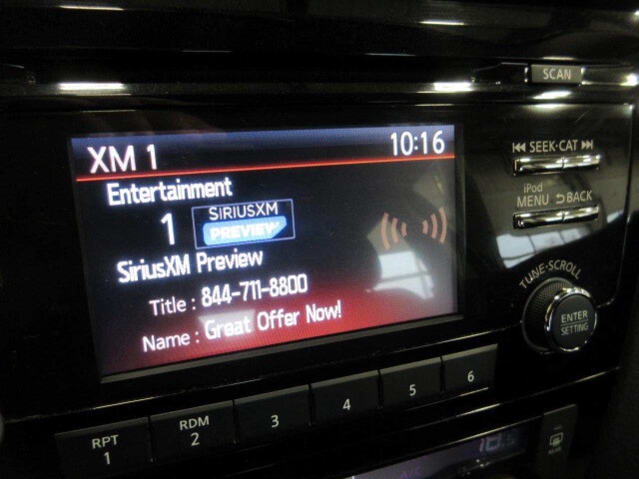 2018 Nissan Qashqai SV AWD, ROOF, HTD. SEATS, BT, CAMERA, 77K! Photo