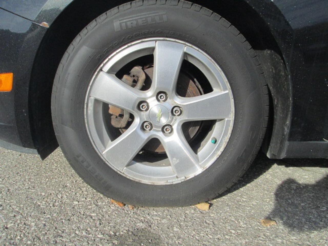 2014 Chevrolet Cruze 4dr Sdn 1LT, Back Up Camera, Power Group Photo3