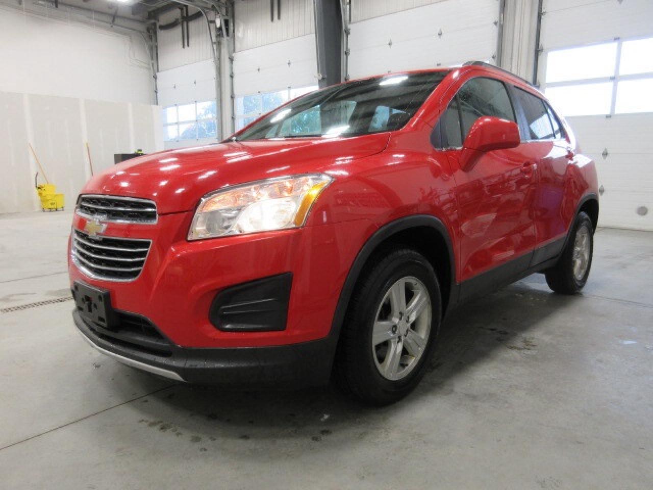 2016 Chevrolet Trax LT AWD, ALLOYS, A/C, BT, CAMERA, 120K! Photo3