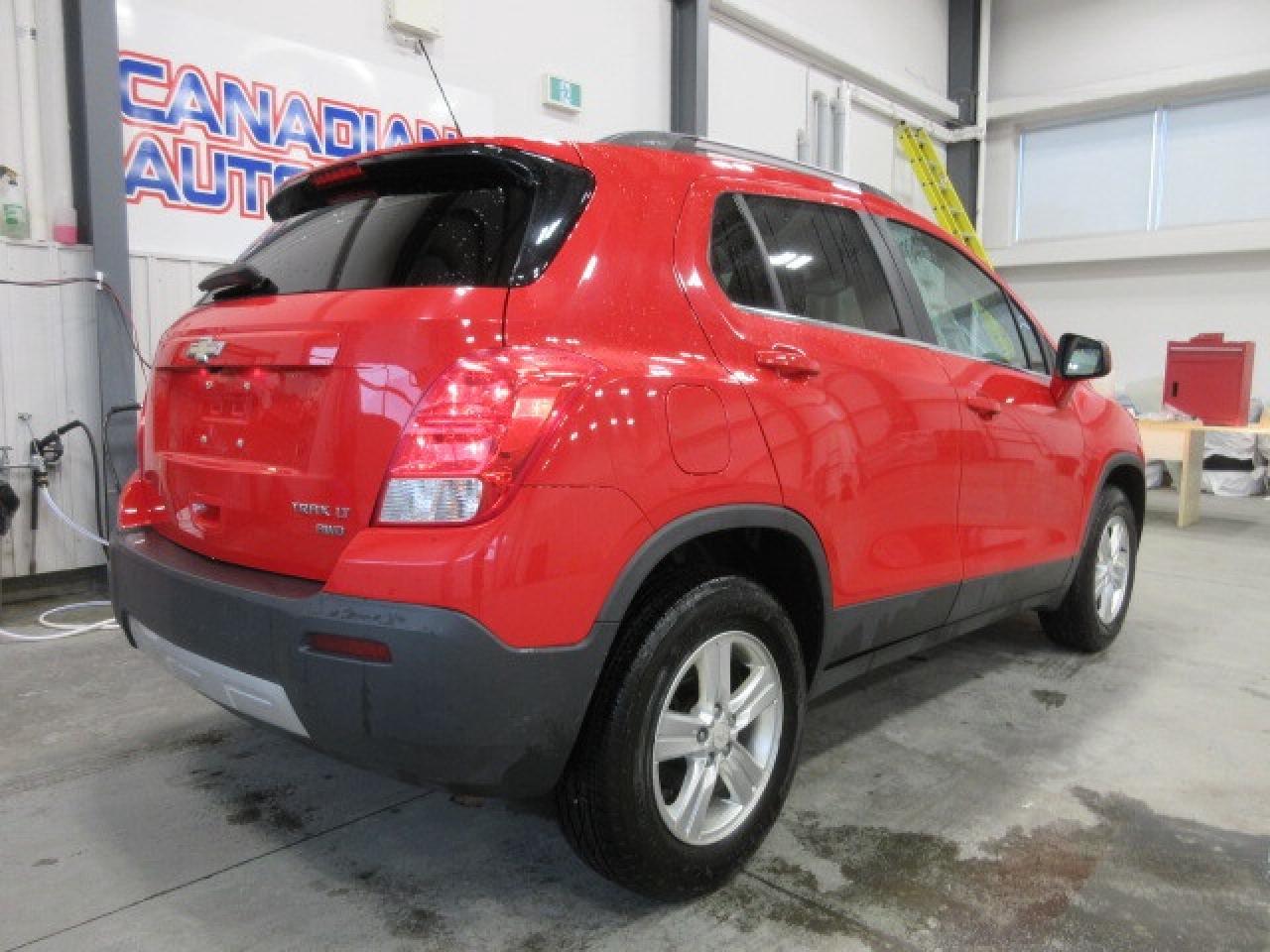 2016 Chevrolet Trax LT AWD, ALLOYS, A/C, BT, CAMERA, 120K! Photo