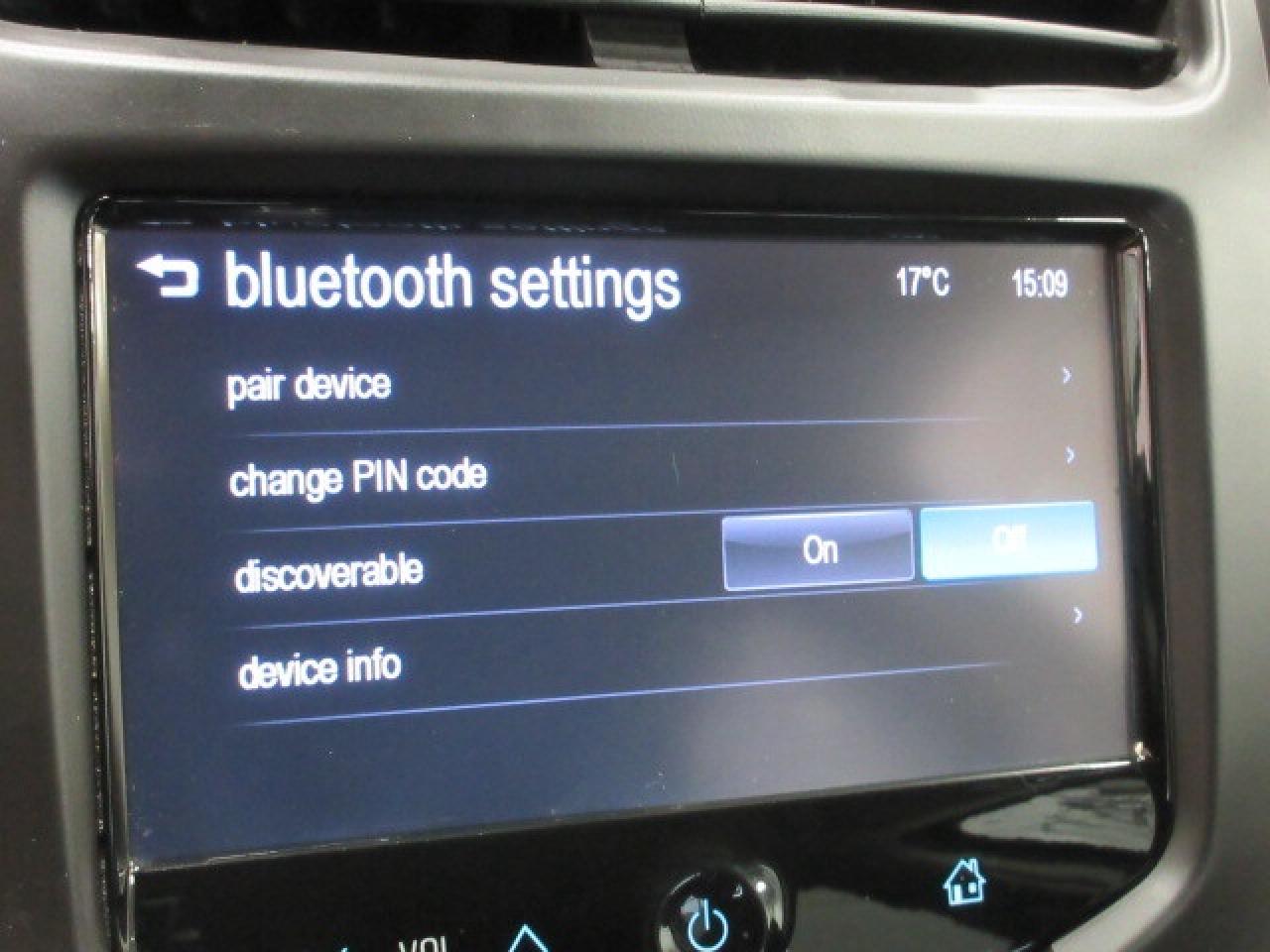 2016 Chevrolet Trax LT AWD, ALLOYS, A/C, BT, CAMERA, 120K! Photo