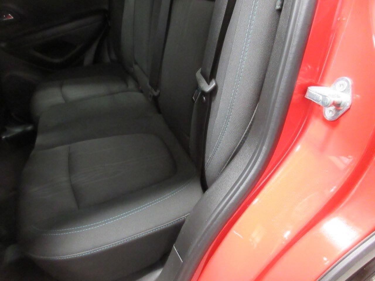 2016 Chevrolet Trax LT AWD, ALLOYS, A/C, BT, CAMERA, 120K! Photo