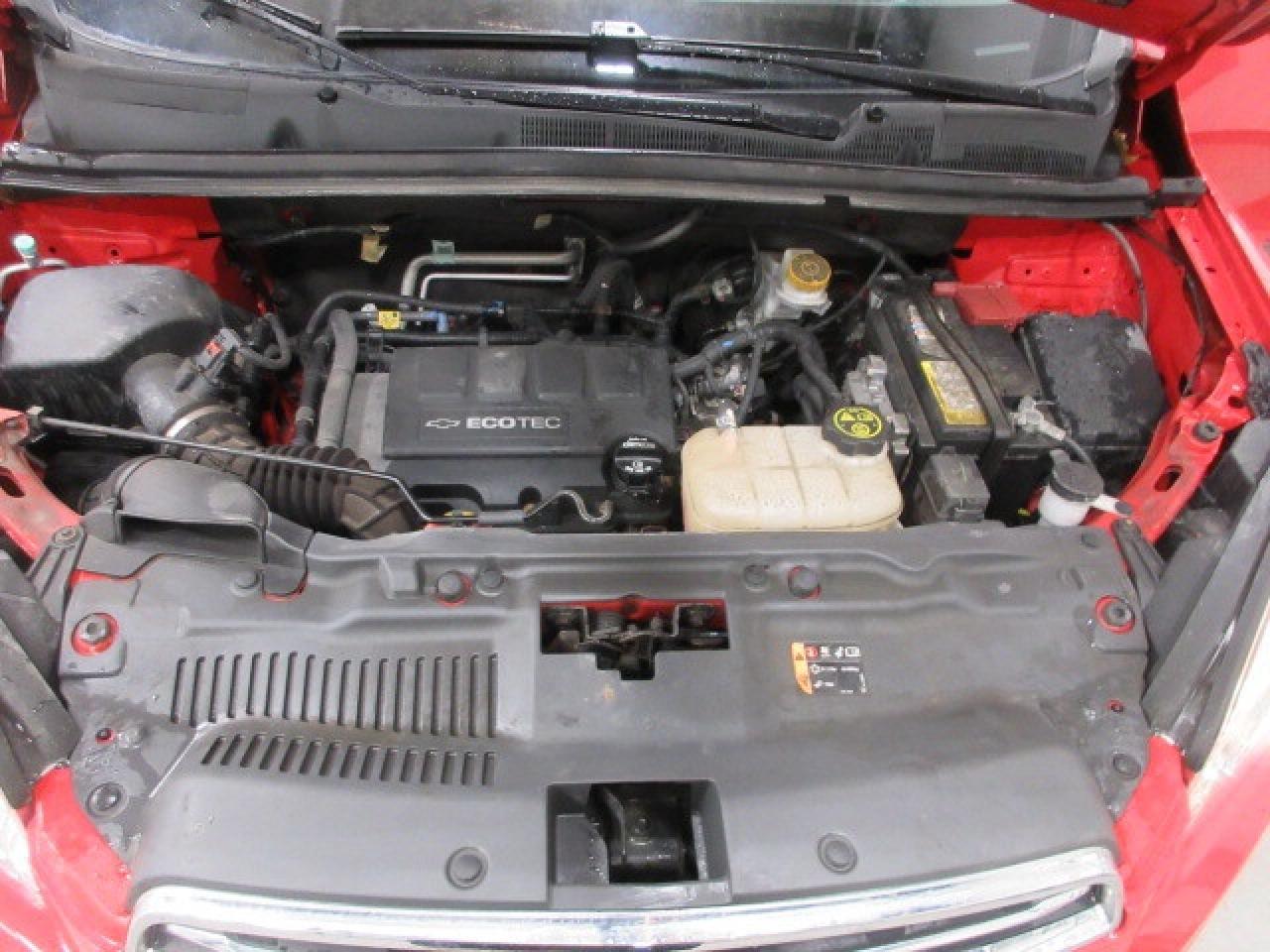 2016 Chevrolet Trax LT AWD, ALLOYS, A/C, BT, CAMERA, 120K! Photo