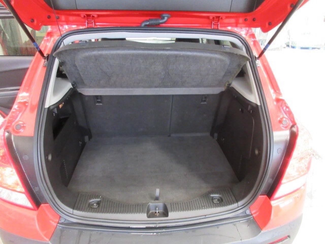 2016 Chevrolet Trax LT AWD, ALLOYS, A/C, BT, CAMERA, 120K! Photo