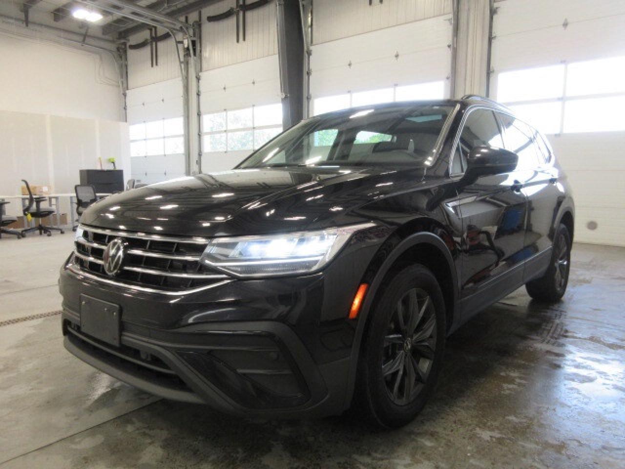 2022 Volkswagen Tiguan COMFORTLINE AWD, ROOF, HTD. LEATHER, 81K! Photo