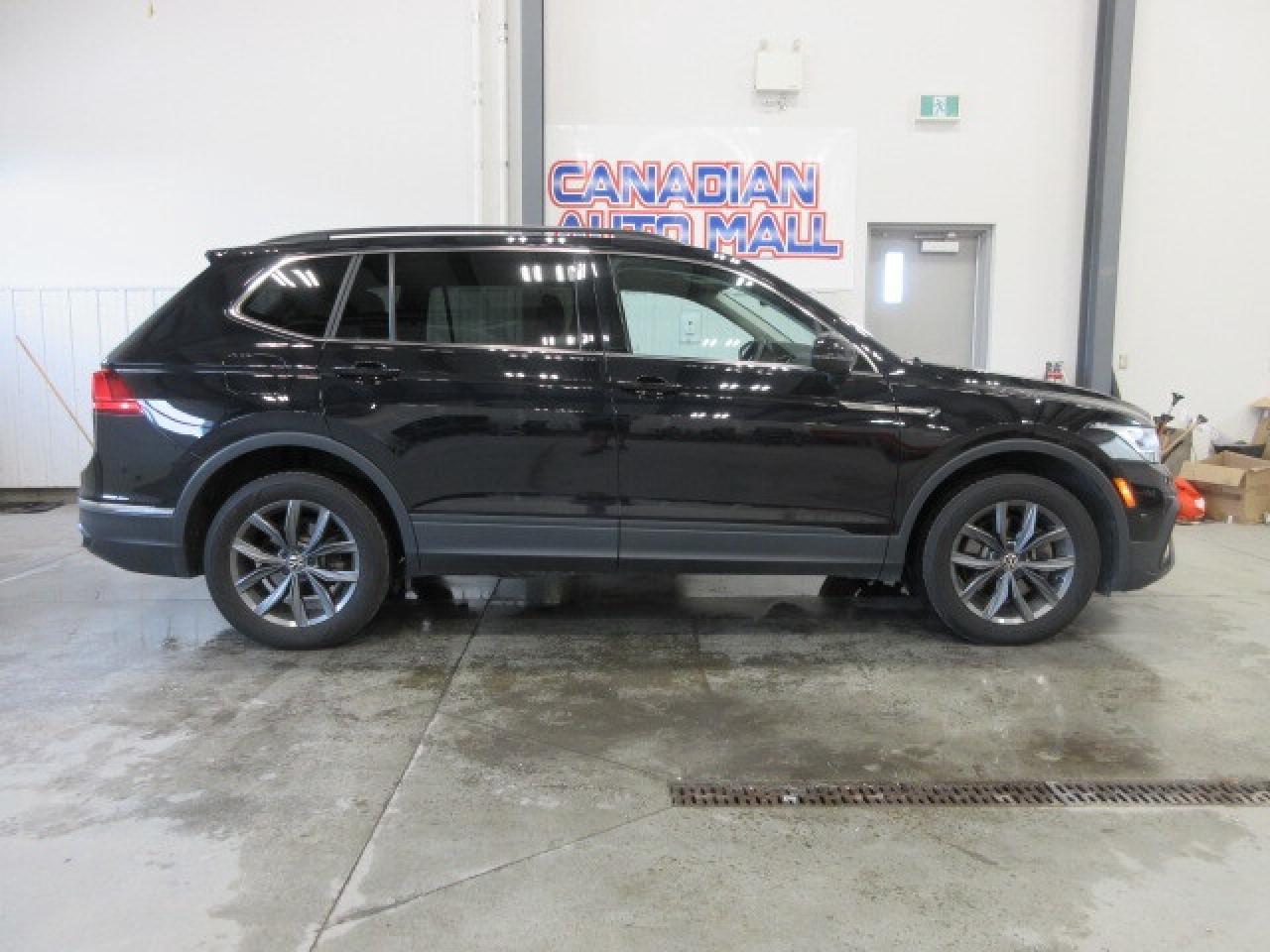 2022 Volkswagen Tiguan COMFORTLINE AWD, ROOF, HTD. LEATHER, 81K! Photo