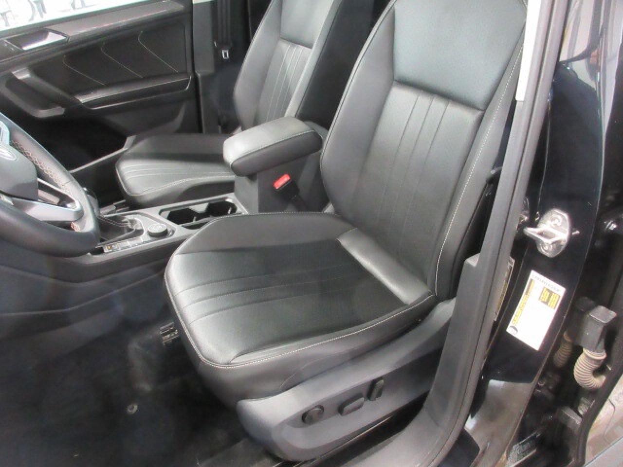 2022 Volkswagen Tiguan COMFORTLINE AWD, ROOF, HTD. LEATHER, 81K! Photo