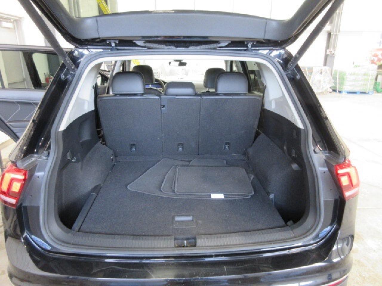 2022 Volkswagen Tiguan COMFORTLINE AWD, ROOF, HTD. LEATHER, 81K! Photo