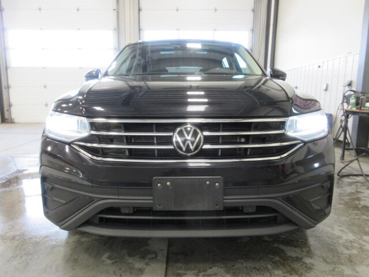 2022 Volkswagen Tiguan COMFORTLINE AWD, ROOF, HTD. LEATHER, 81K! Photo