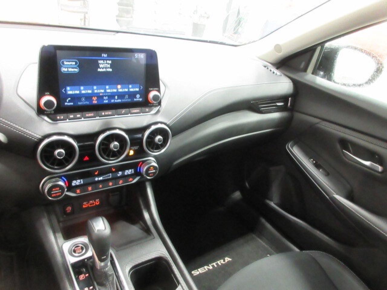 2024 Nissan Sentra SV, HTD. SEATS, ALLOYS, A/C, APPLE/ANDROID, 56K! Photo