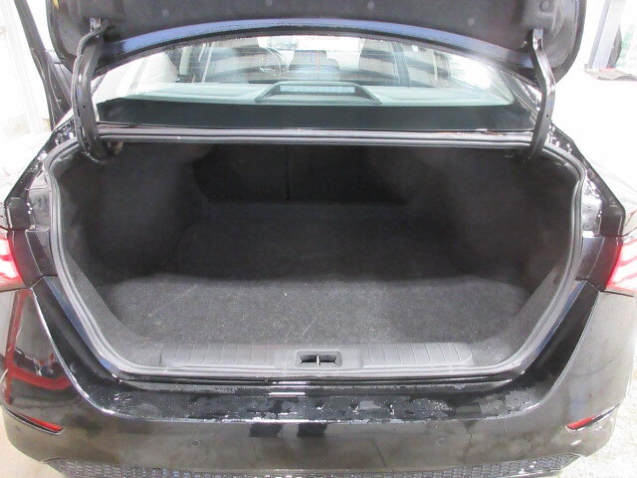 2024 Nissan Sentra SV, HTD. SEATS, ALLOYS, A/C, APPLE/ANDROID, 56K! Photo