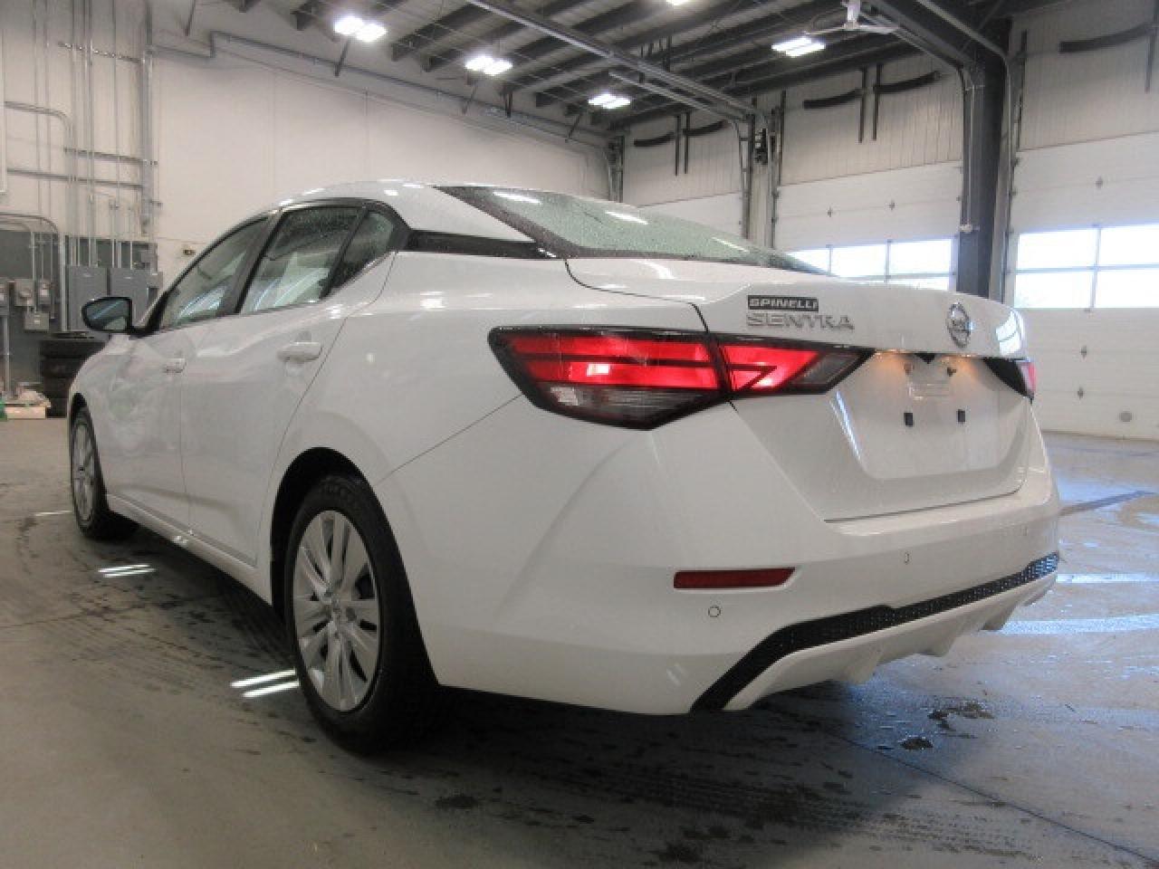 2023 Nissan Sentra S PLUS, AUTO, A/C, HTD. SEATS, APPLE/ANDROID, 14K! Photo