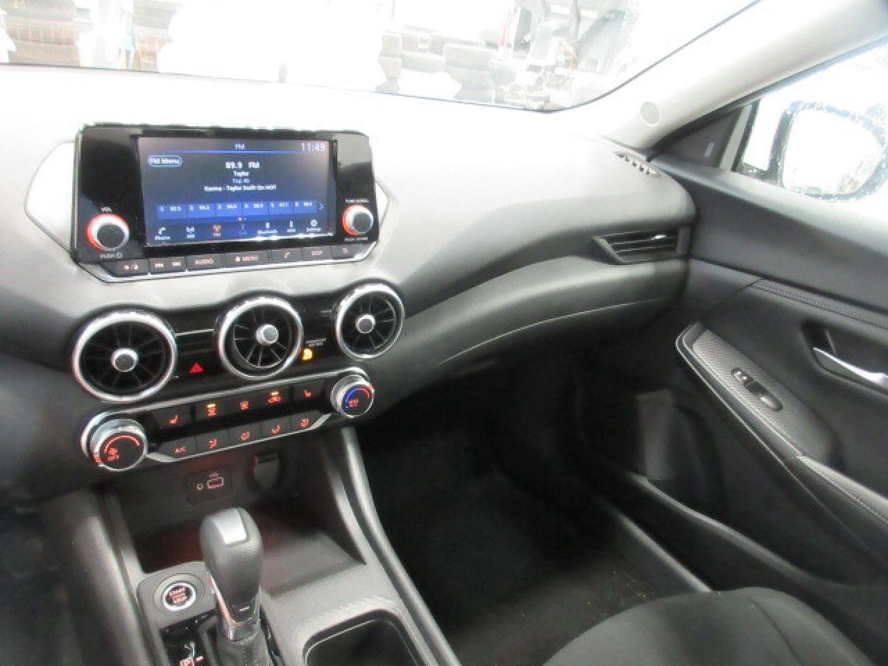 2023 Nissan Sentra S PLUS, AUTO, A/C, HTD. SEATS, APPLE/ANDROID, 14K! Photo