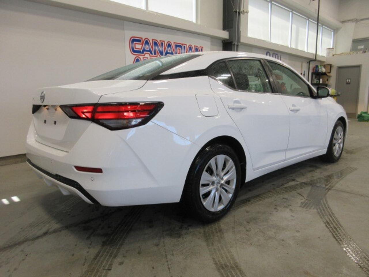 2023 Nissan Sentra S PLUS, AUTO, A/C, HTD. SEATS, APPLE/ANDROID, 14K! Photo