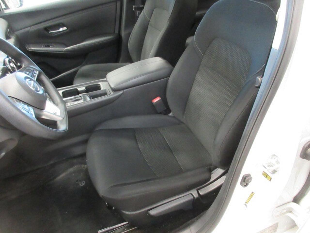 2023 Nissan Sentra S PLUS, AUTO, A/C, HTD. SEATS, APPLE/ANDROID, 14K! Photo