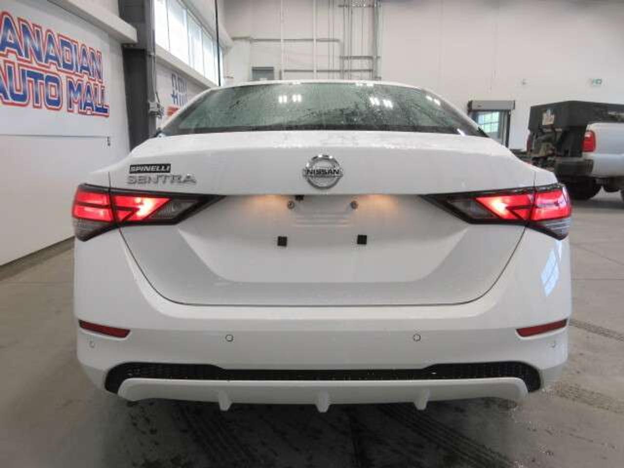 2023 Nissan Sentra S PLUS, AUTO, A/C, HTD. SEATS, APPLE/ANDROID, 14K! Photo