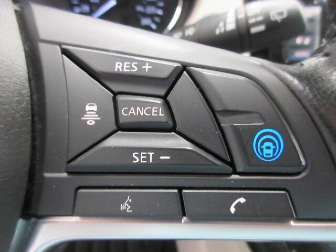 2023 Nissan Qashqai SV AWD, ROOF, APPLE/ANDROID, CAMERA, 50K! Photo