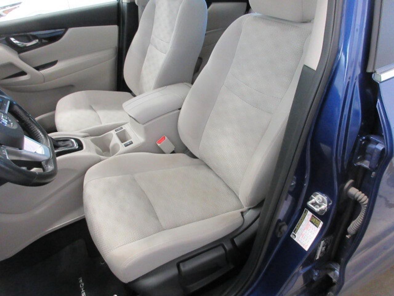 2023 Nissan Qashqai SV AWD, ROOF, APPLE/ANDROID, CAMERA, 50K! Photo