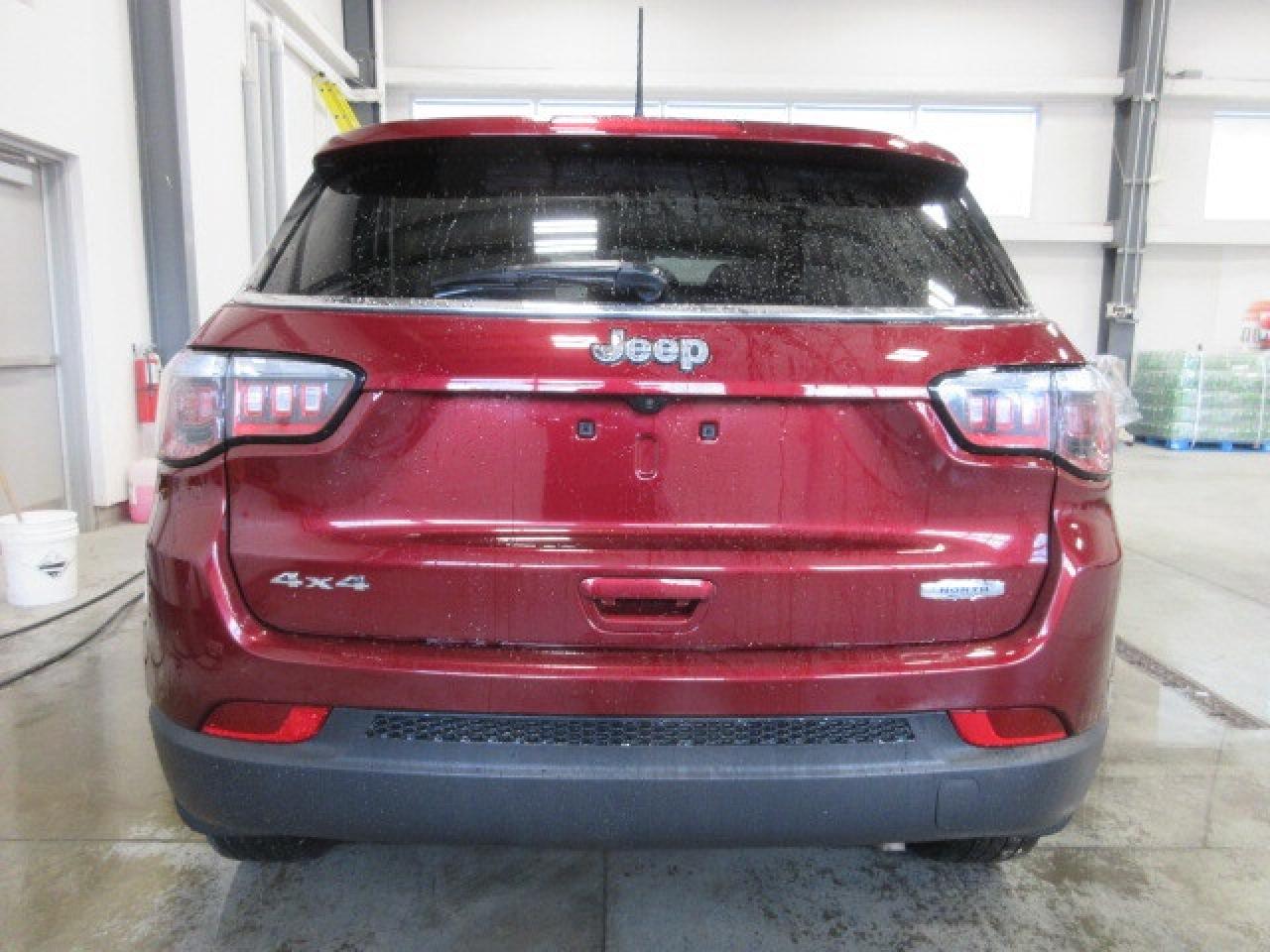 2021 Jeep Compass NORTH 4X4, ROOF, ALLOYS, AUTOSTART, 96K! Photo