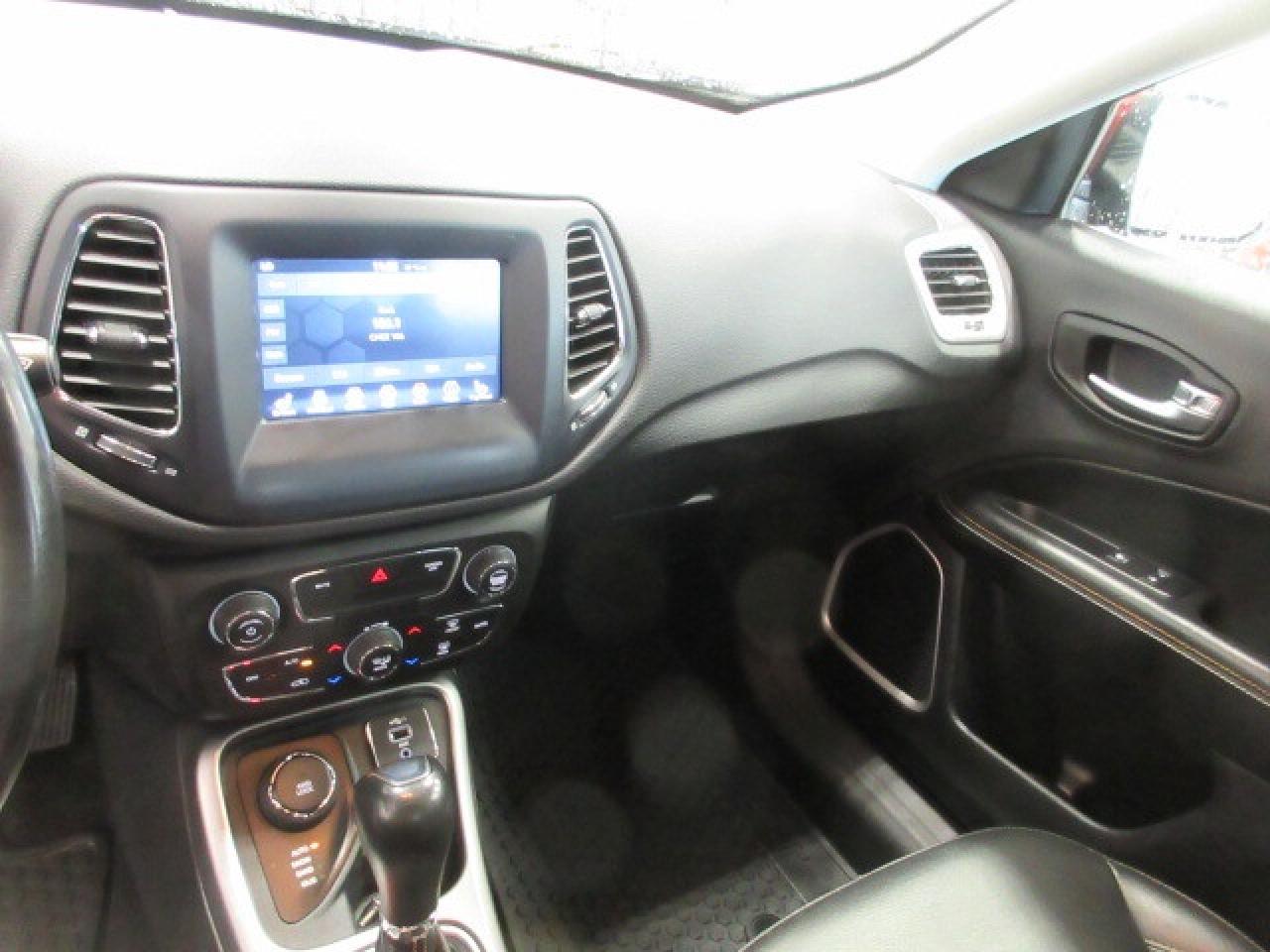 2021 Jeep Compass NORTH 4X4, ROOF, ALLOYS, AUTOSTART, 96K! Photo