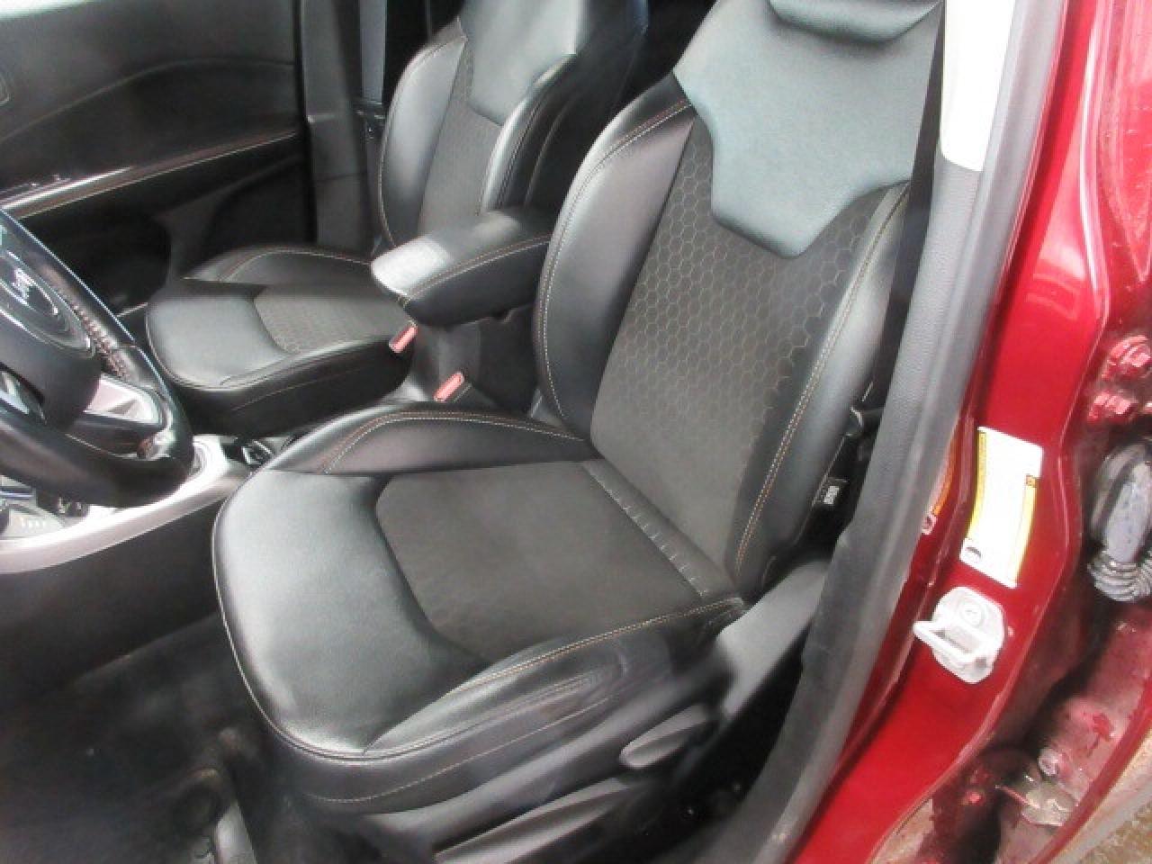 2021 Jeep Compass NORTH 4X4, ROOF, ALLOYS, AUTOSTART, 96K! Photo