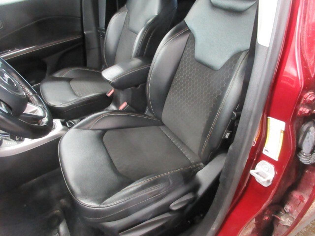 2021 Jeep Compass NORTH 4X4, ROOF, ALLOYS, AUTOSTART, 96K! Photo