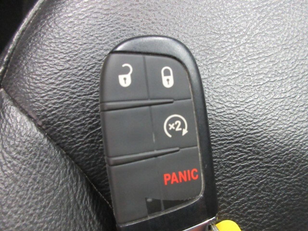 2021 Jeep Compass NORTH 4X4, ROOF, ALLOYS, AUTOSTART, 96K! Photo