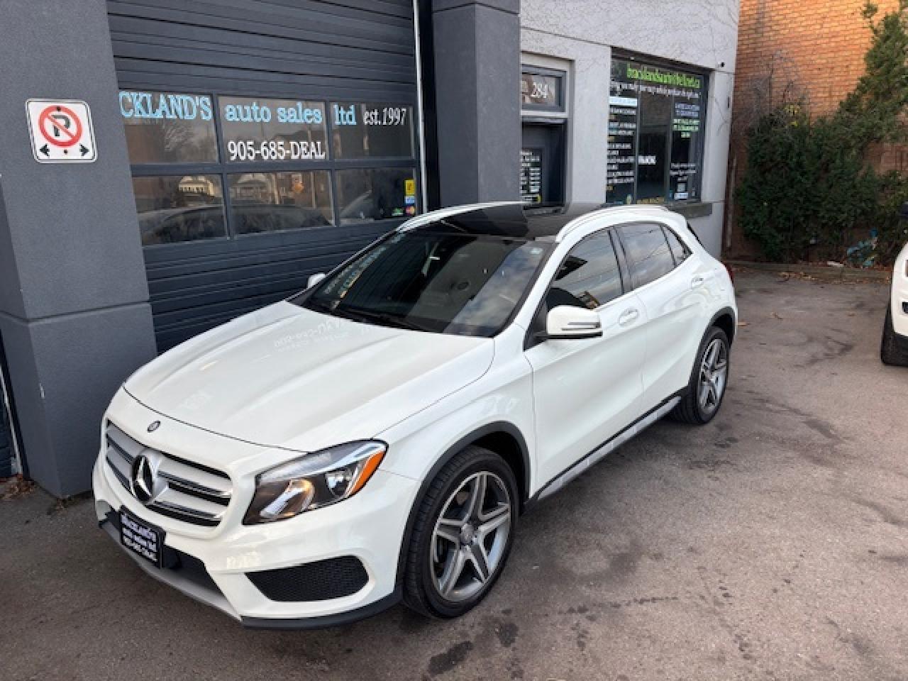 2016 Mercedes-Benz GLA 4MATIC GLA 250, PANO ROOF, NAVI, LOCAL TRADE IN!! Photo0
