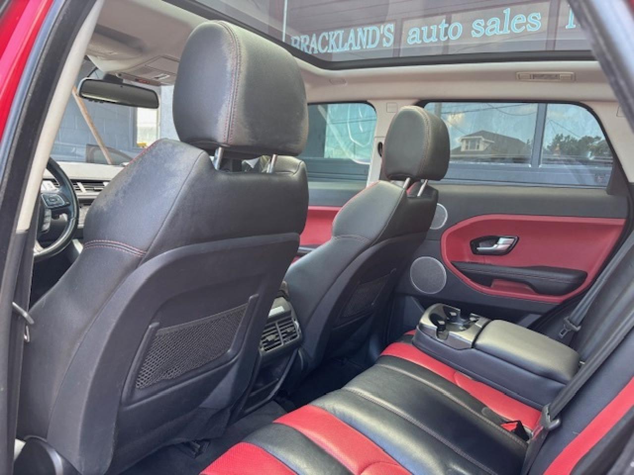 2015 Land Rover Range Rover Evoque Dynamic, PANO ROOF, NAVI, EXTREMELY SHARP!! Photo