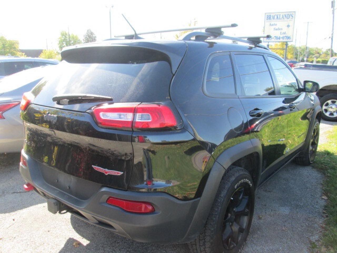 2016 Jeep Cherokee 4WD 4dr Trailhawk, Leather, Navigation Photo