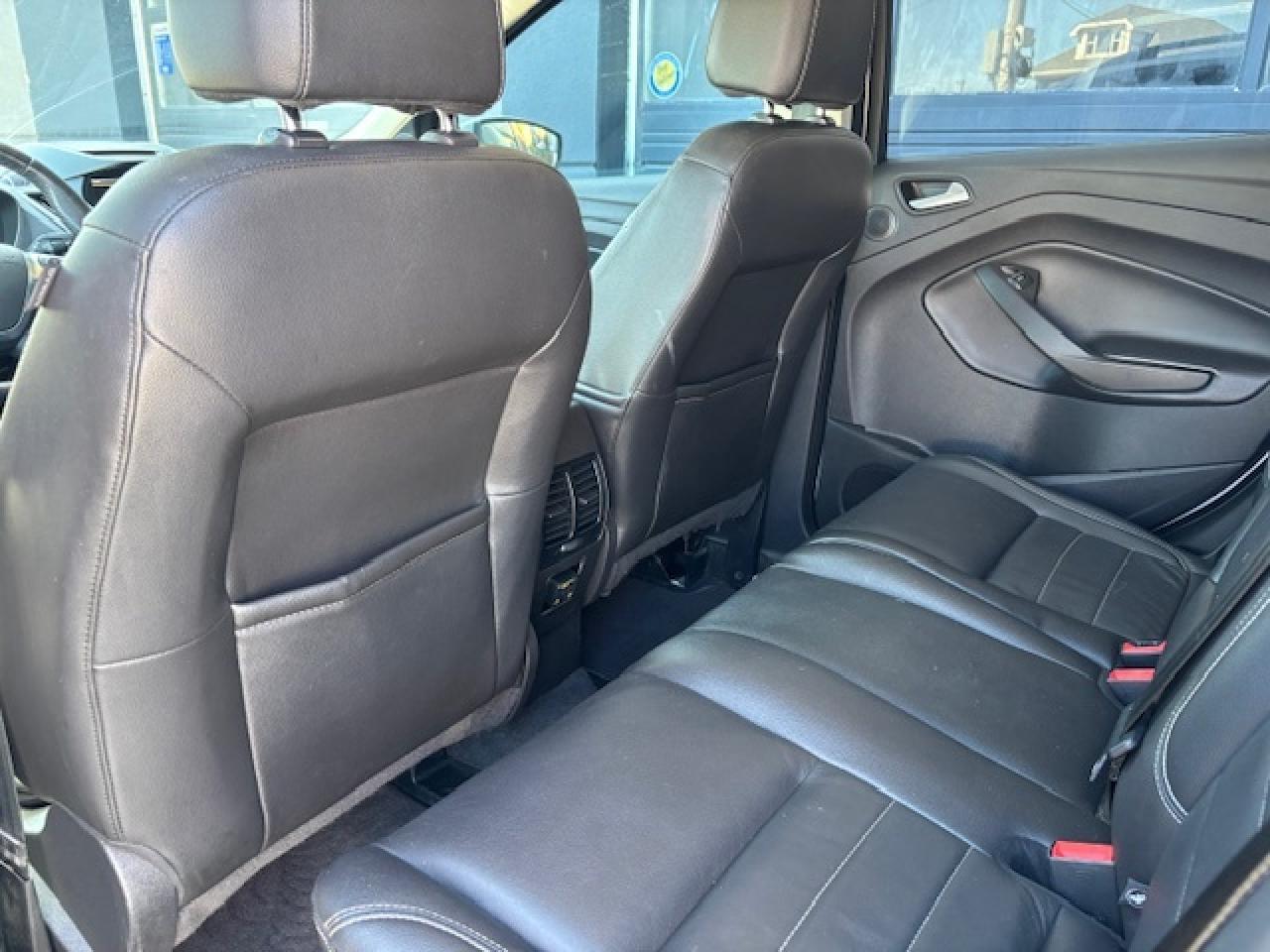 2015 Ford Escape FWD SE,LEATHER, REVERSE CAM, ECONOMICAL!! Photo3